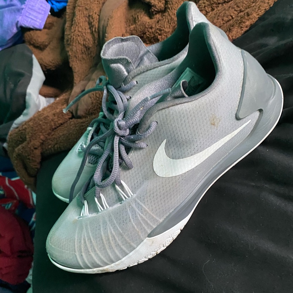 Nike hyperchase basketball / volleyball shoes